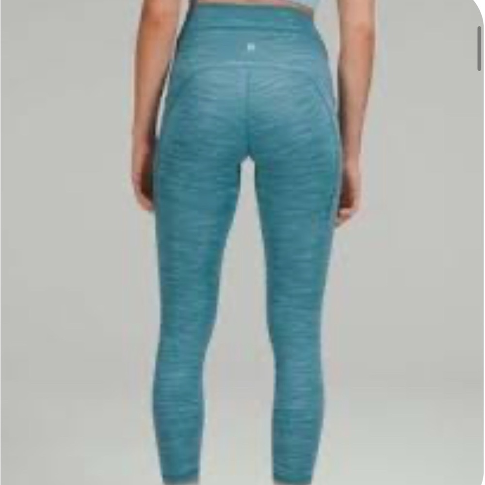 lululemon athletica 25” capture blue Leggings like new. NWOT